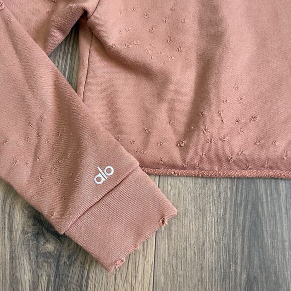 ALO Yoga Fierce Distressed Crewneck Cropped Pullover Sweatshirt Size XS Small * - Picture 10 of 10